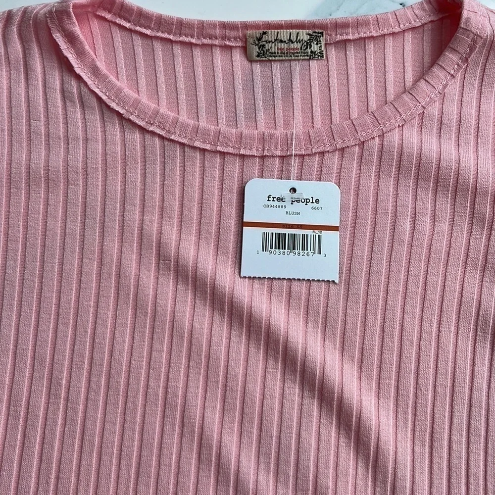 Free People Baby Ribbed Tee! (NWT)